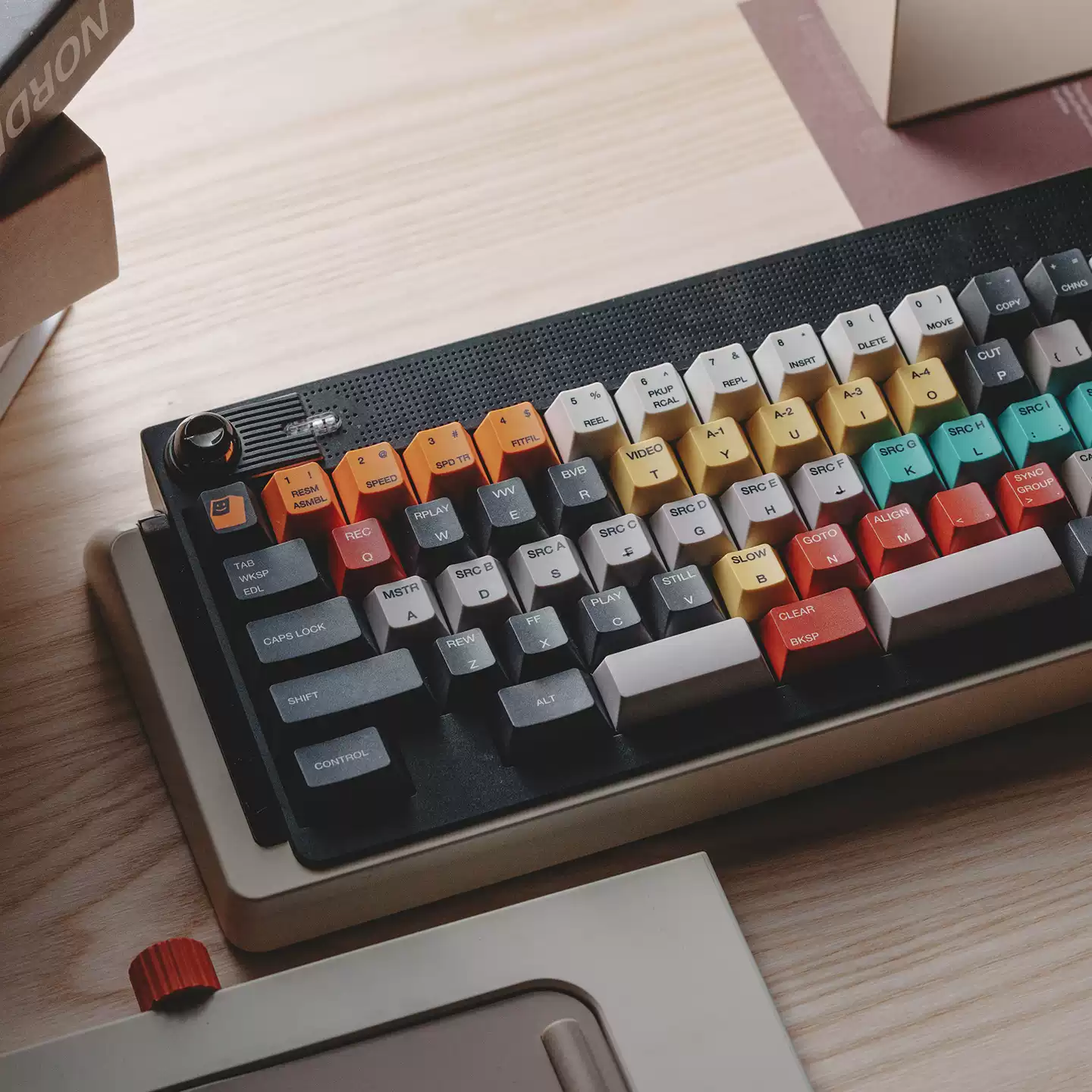 FBB - ACCOM Editor Retro PBT Five-Sided ANSI/ISO Keycap Set - Image 3