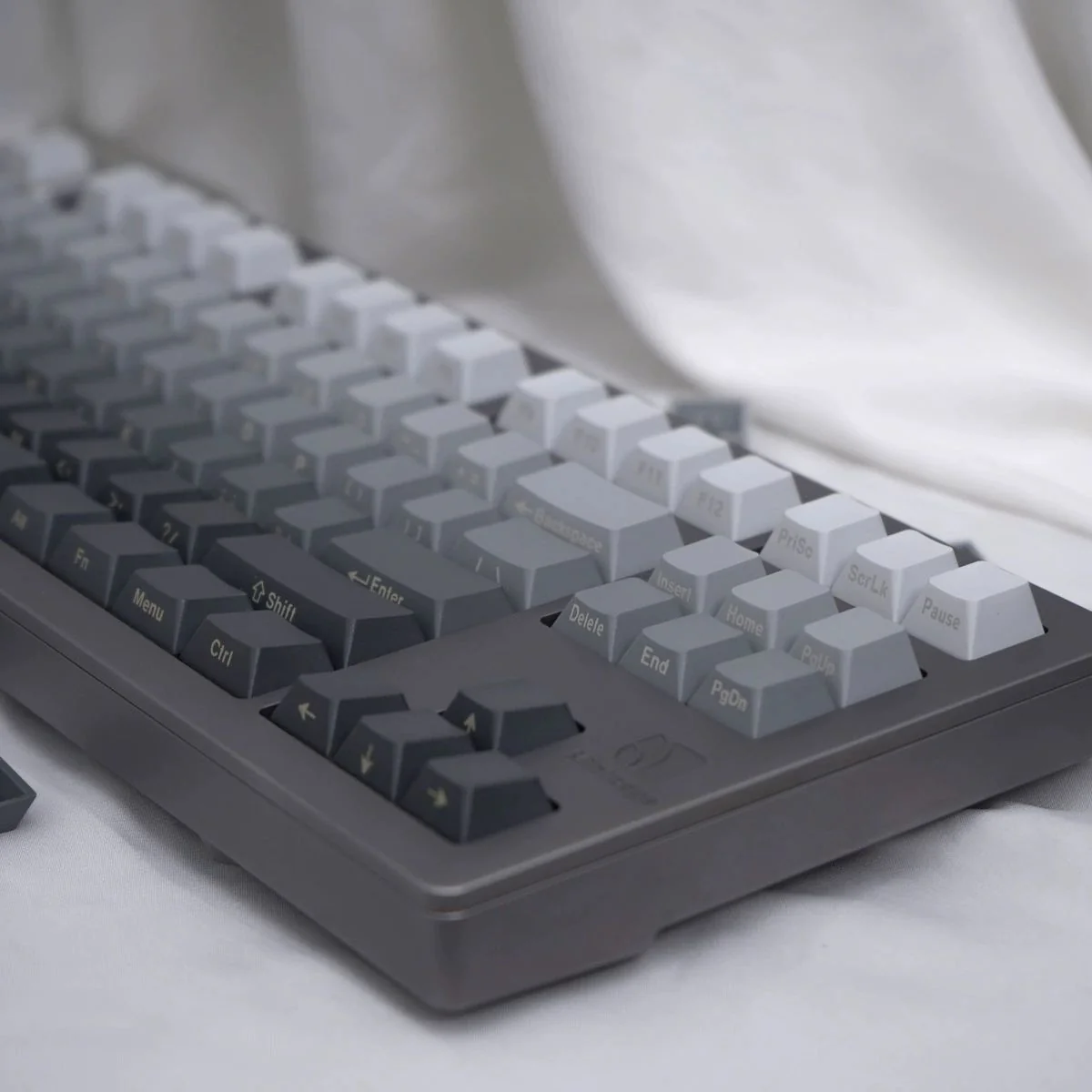 Gradient Side Engraved – 125-Key Cherry Profile ANSI Keycap Set - Image 3
