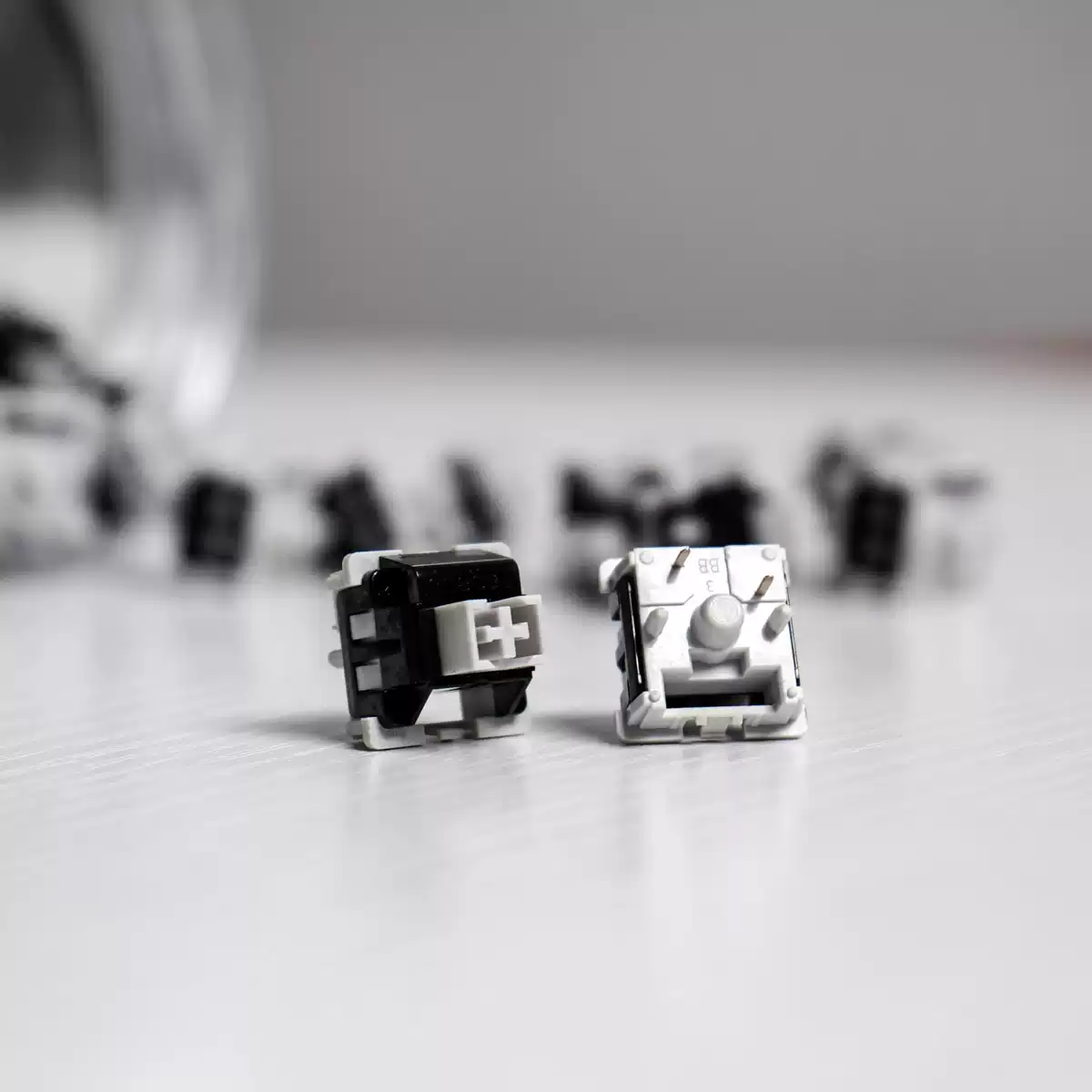 LEOBOG - Graywood V4 Linear Switches - Image 3