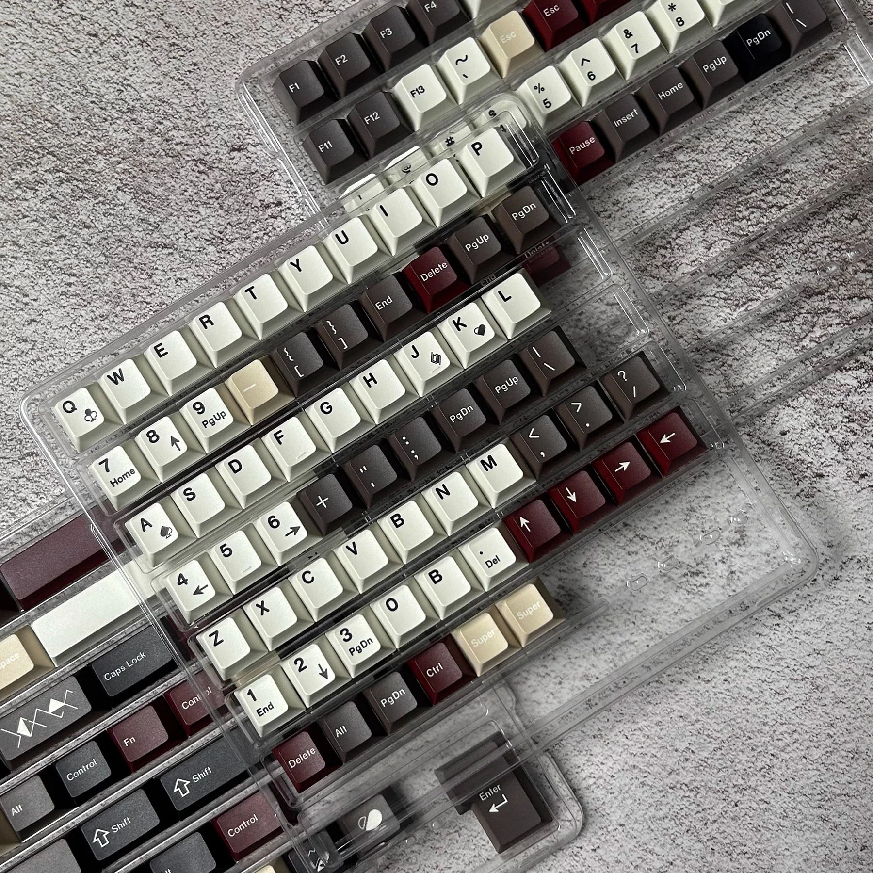 MWK - Poker R2 Keycap Set - Image 4