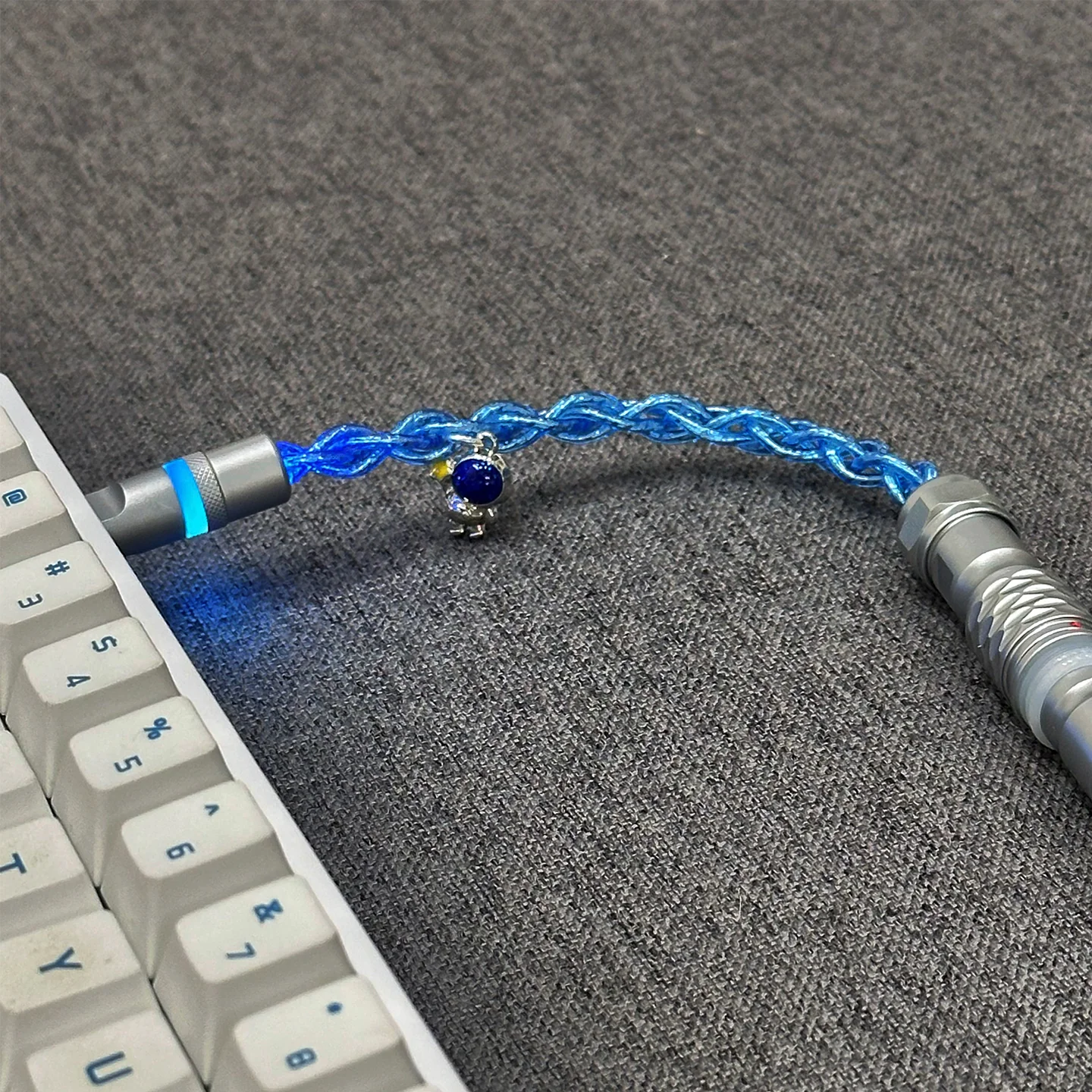 UNKNOWN ERROR - D30 Silver/Blue/RGB Light - Astronaut Series Keyboard Cable - Image 5