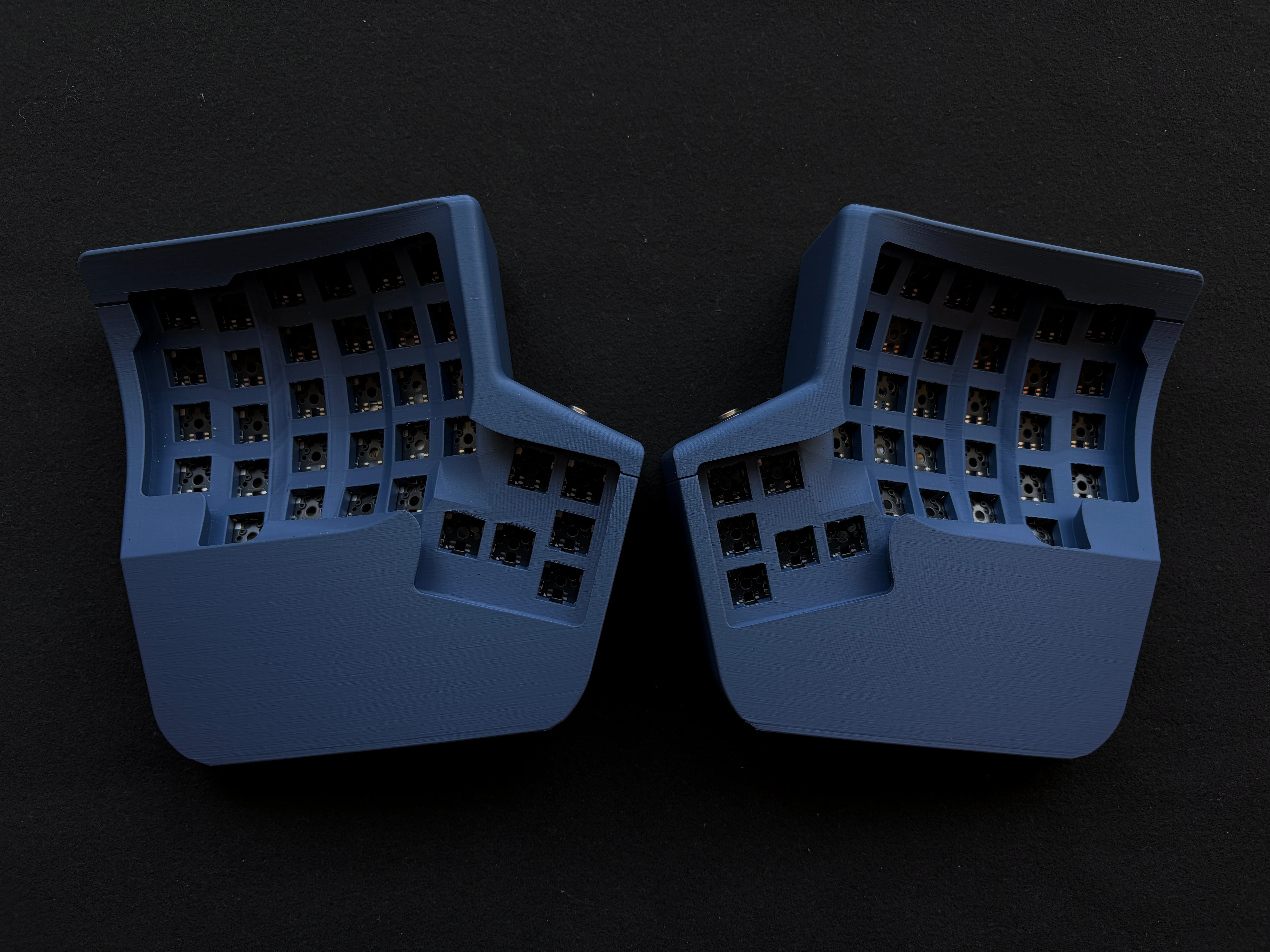 Weekin - WK Ergo 360 Split Wireless Ergonomic Mechanical Keyboard - Image 3