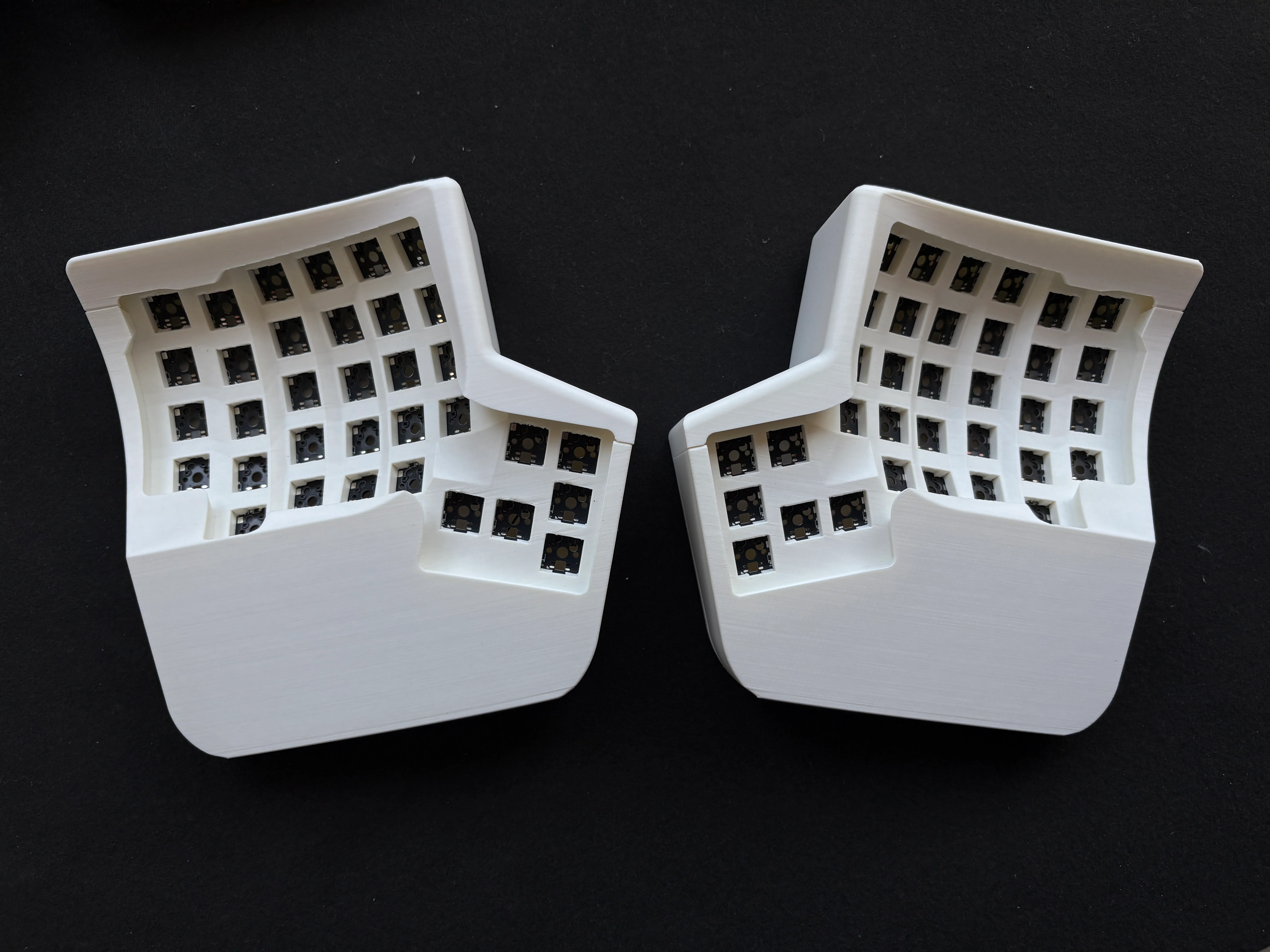 Weekin - WK Ergo 360 Split Wireless Ergonomic Mechanical Keyboard - Image 4