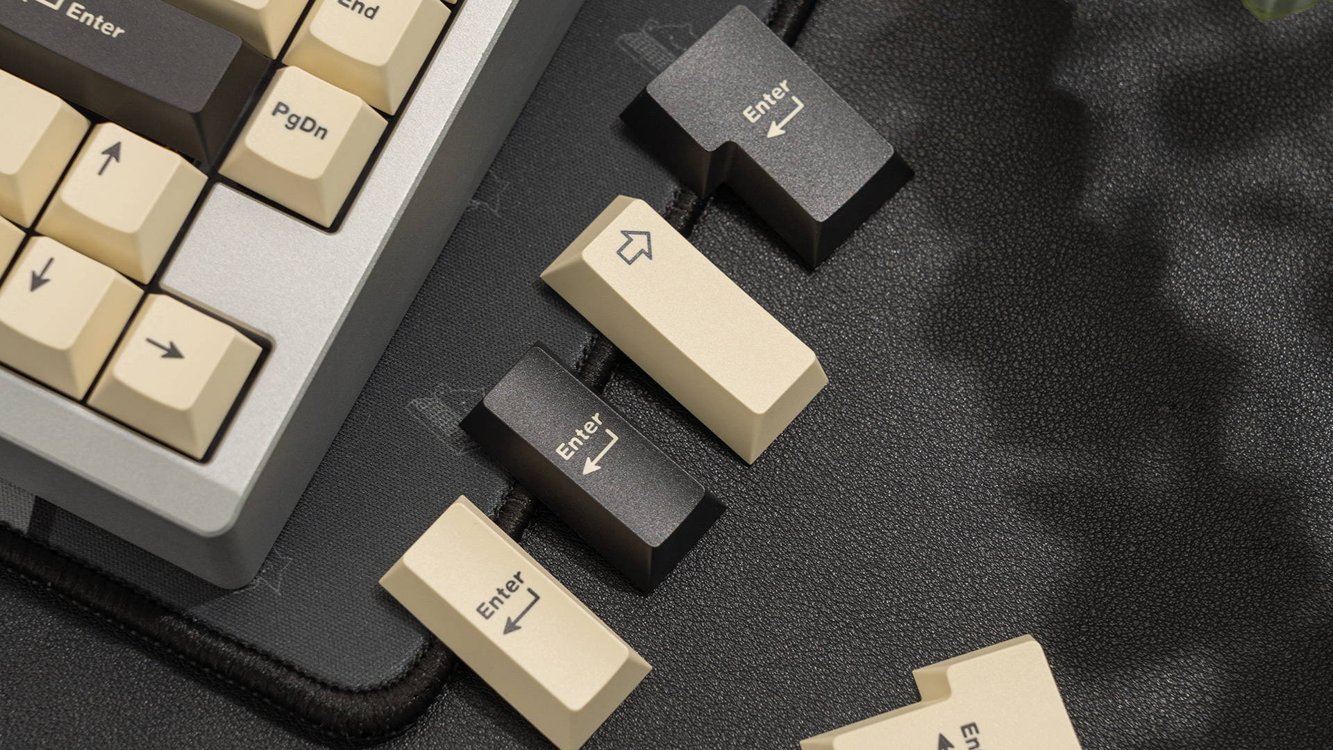 Wuque Studio - Creamy Charcoal Keycaps - Image 5