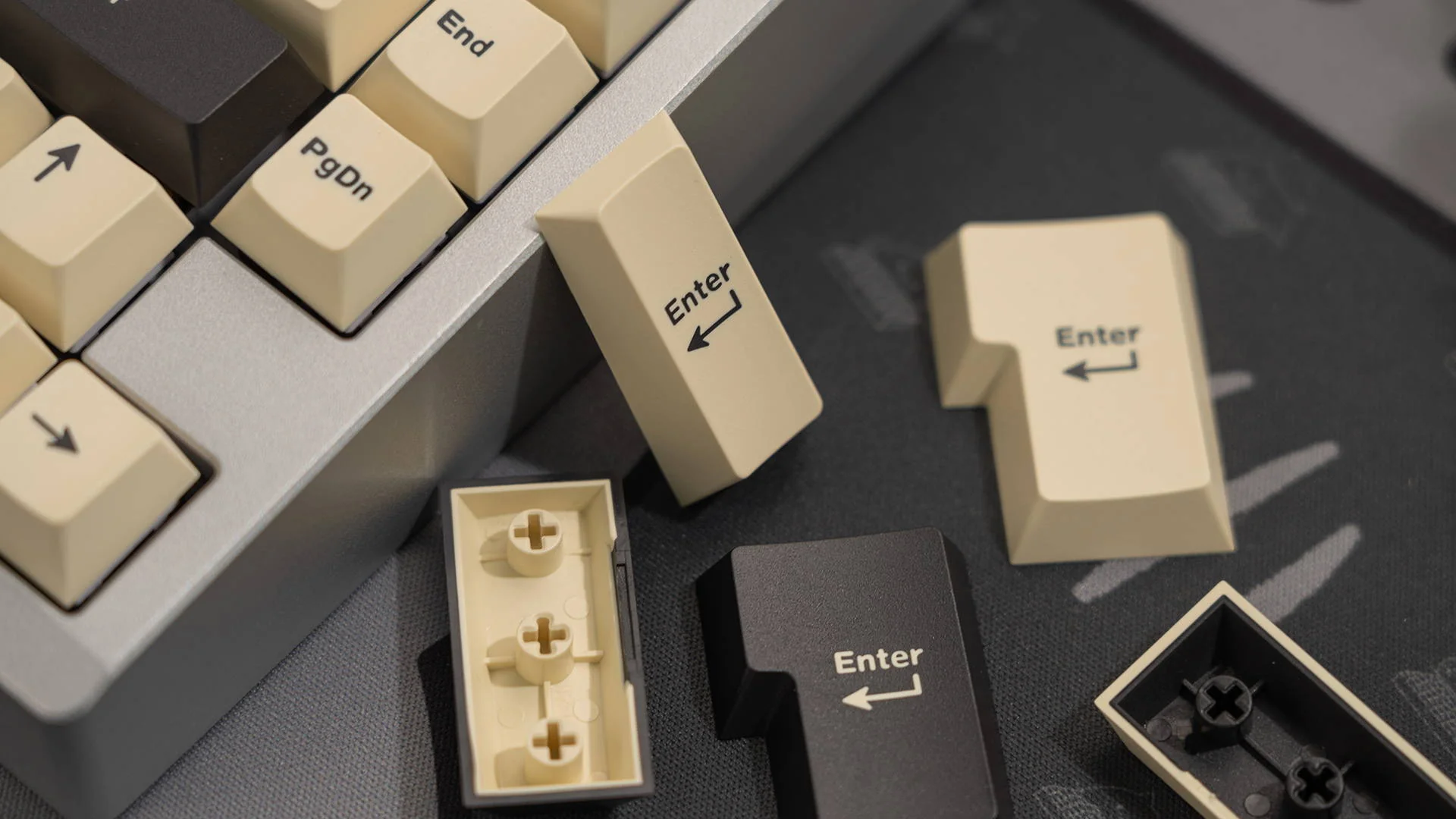 Wuque Studio - Creamy Charcoal Keycaps - Image 7